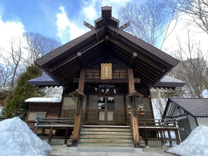 湯澤神社の拝殿