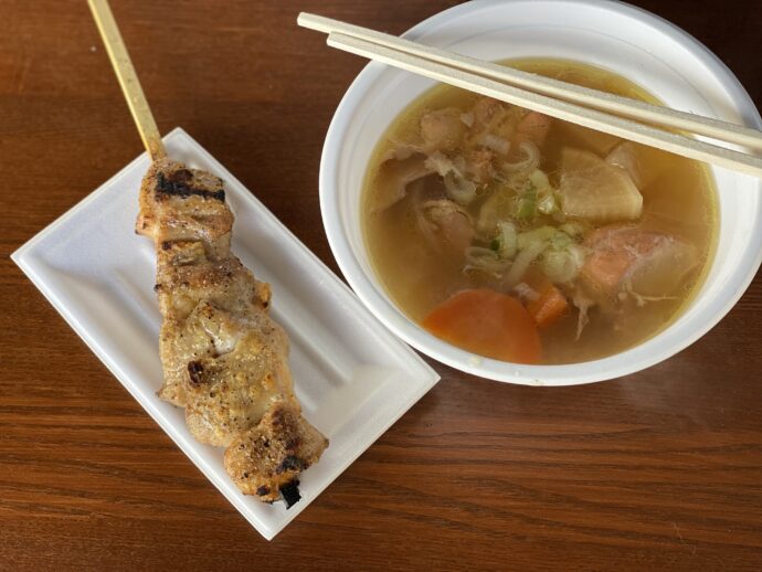 大鶏焼きとスープ