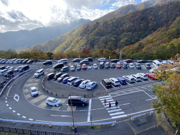 ロープウェイから見えた駐車場