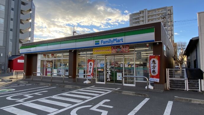 ファミリーマート