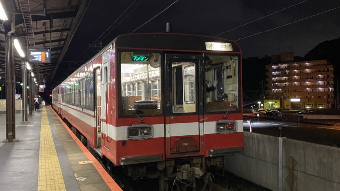 鹿島神宮駅に入線