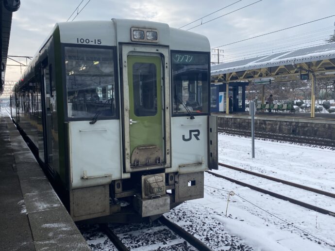 花巻駅に入線した電車