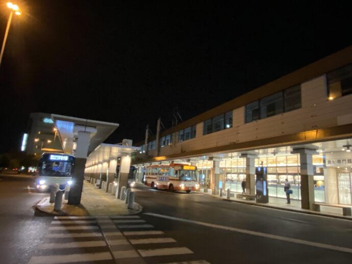 夜の松江駅