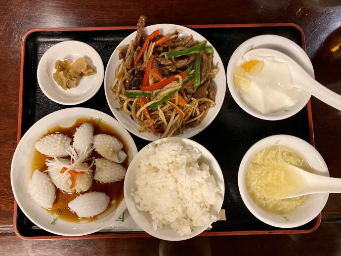 青椒肉絲の定食