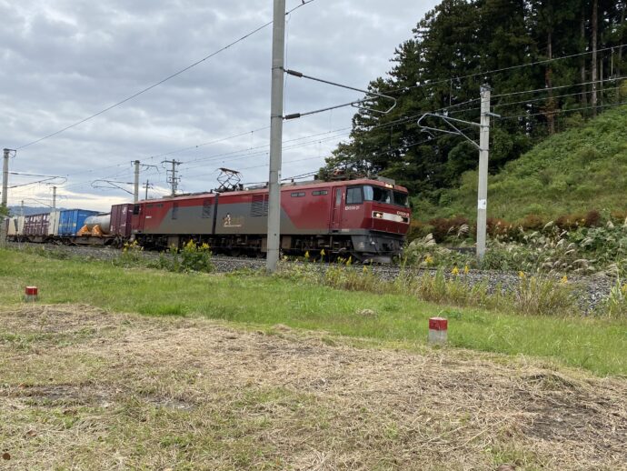 電車が通過