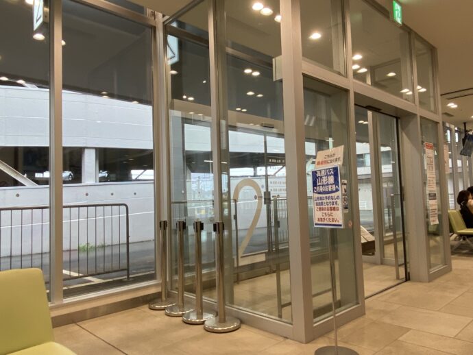 鶴岡エスモールバスターミナル