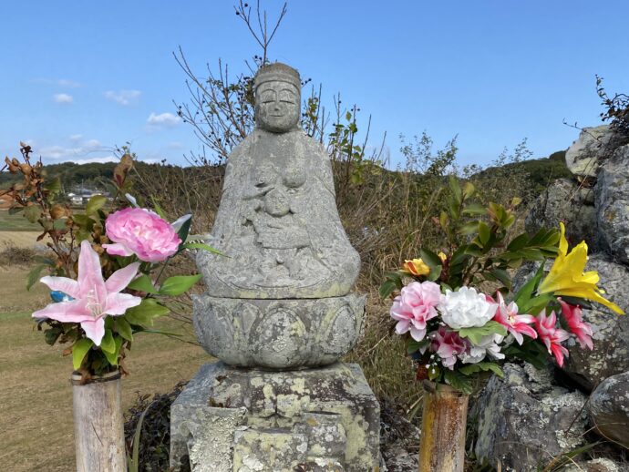 文永の役の激戦地の供養仏