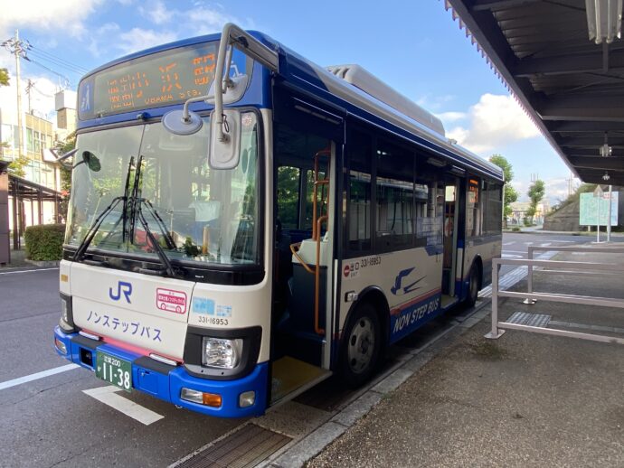 JR西日本バス 若江線のバス