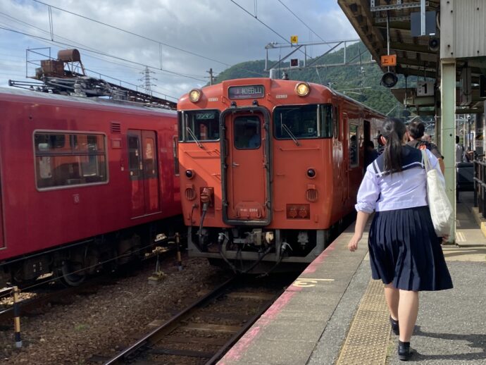 寺前駅のホーム