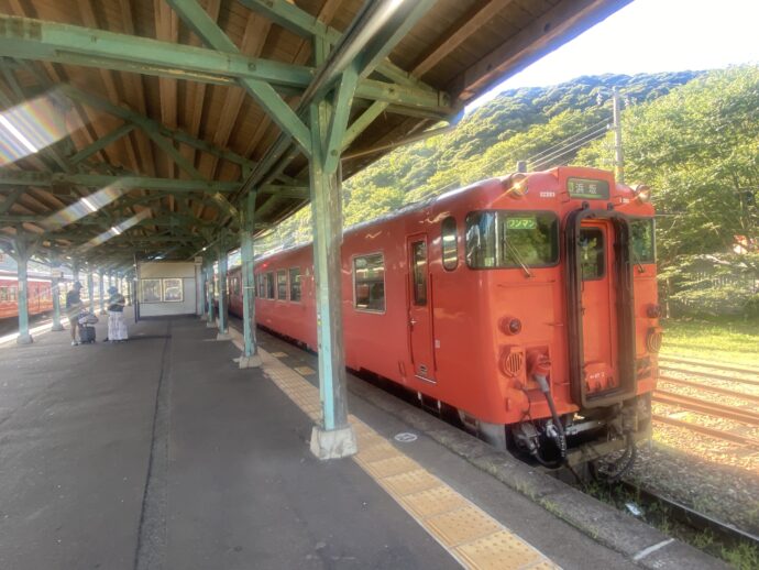 香住駅ホーム