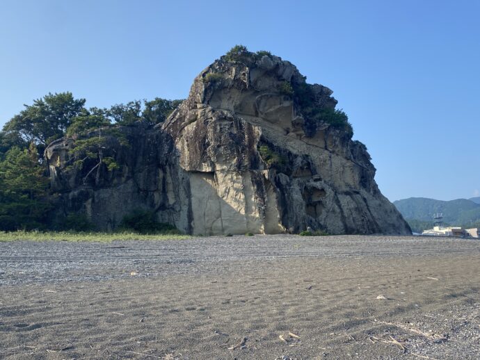 七里御浜の獅子巌