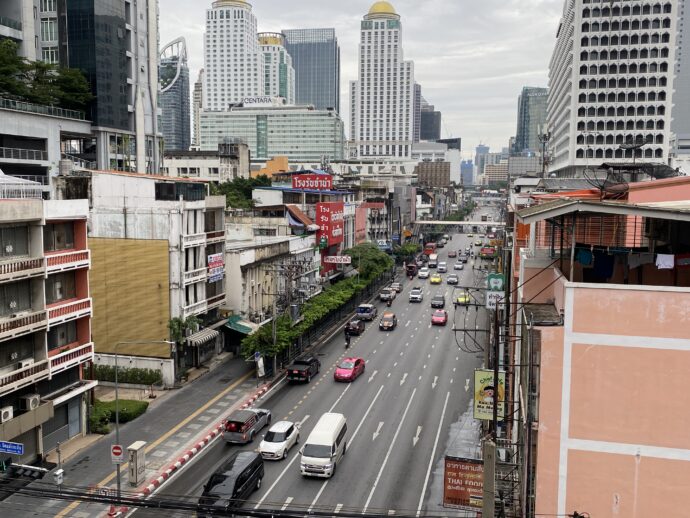 ラーチャプラロップ駅周辺