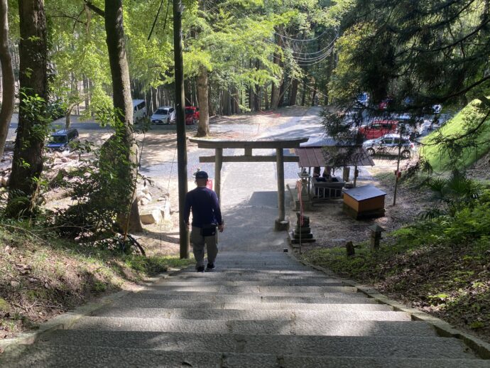 金刀比羅神社の石段の参道