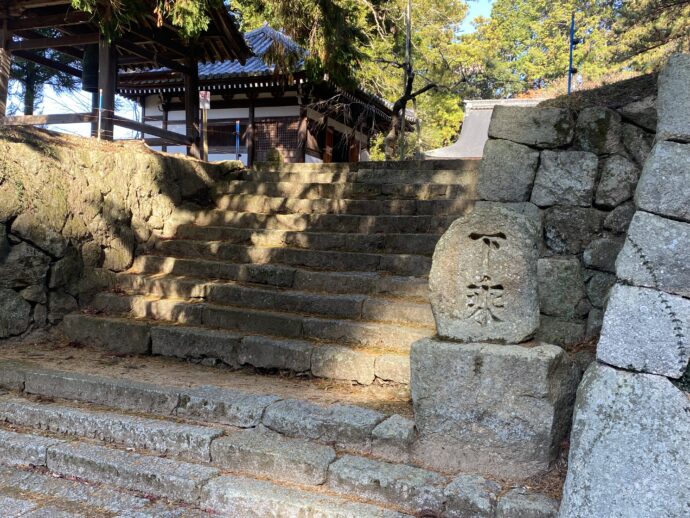 弘川寺の階段