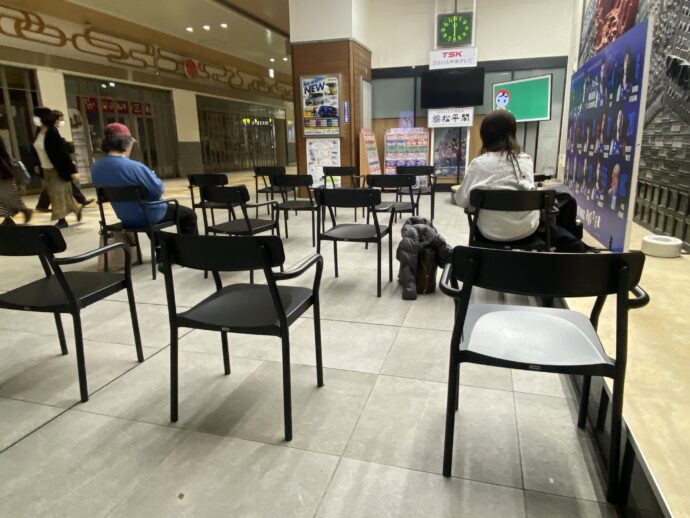 松江駅の待合スペース