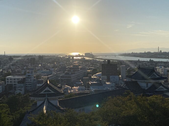 和歌山城天守閣からの夕日