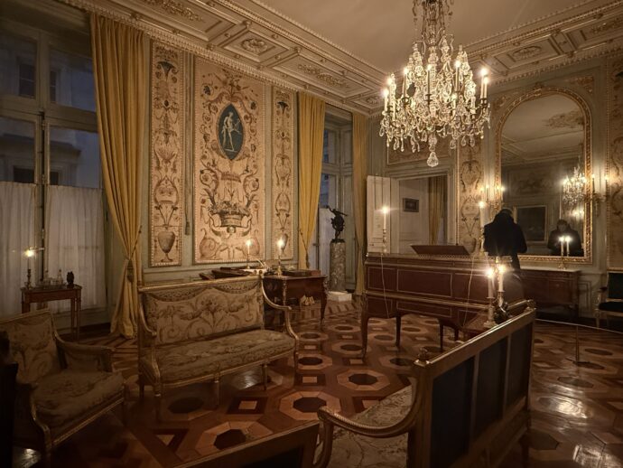 オテル・ドゥ・ラ・マリーヌ館内