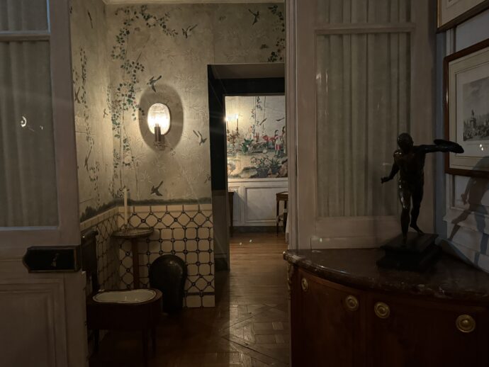 オテル・ドゥ・ラ・マリーヌ館内