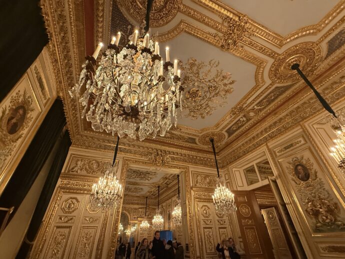 オテル・ドゥ・ラ・マリーヌの大広間