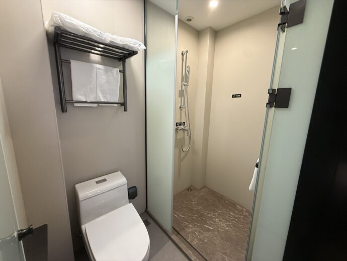 シャワールーム