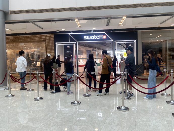 Swatchのオメガコラボの限定の列