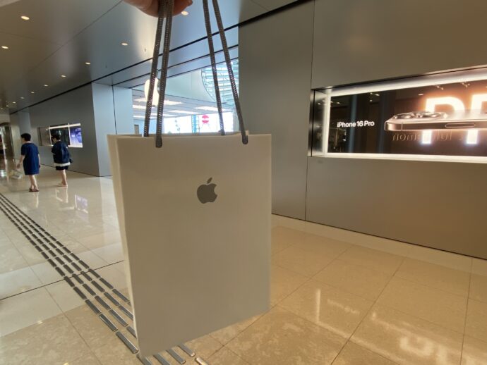 iPhoneの紙袋