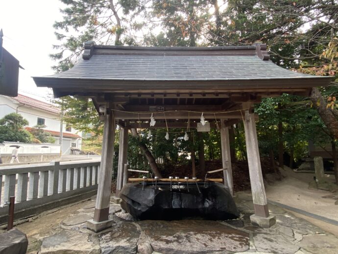 八重垣神社の手水社