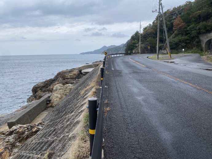 大社湾岸沿いの道