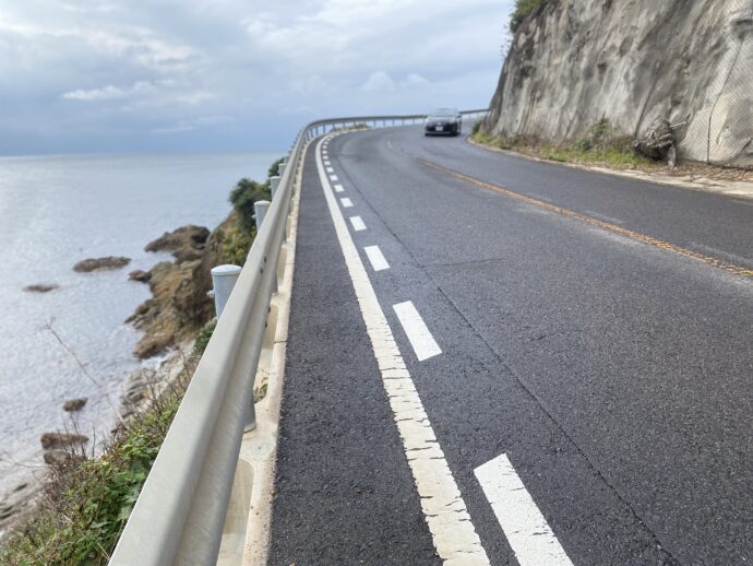 大社湾岸沿いの道