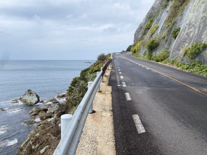 大社湾岸沿いの道