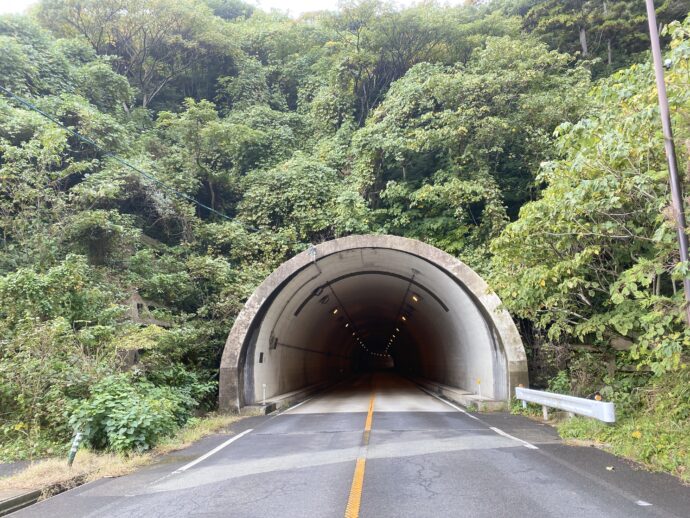 トンネル