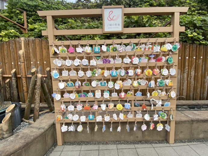 姫新広場の絵馬掛け