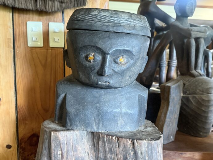 コルディレラ彫刻博物館２階の展示品