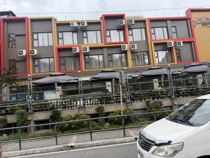 車内から見た街