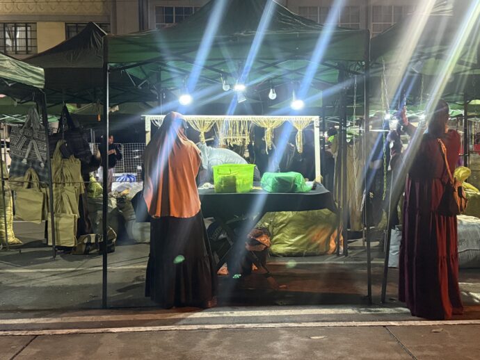 屋台開店準備中