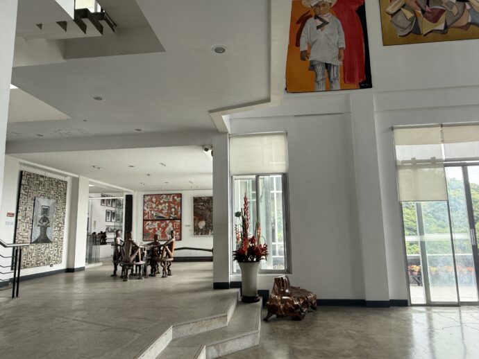 がyラリーホール