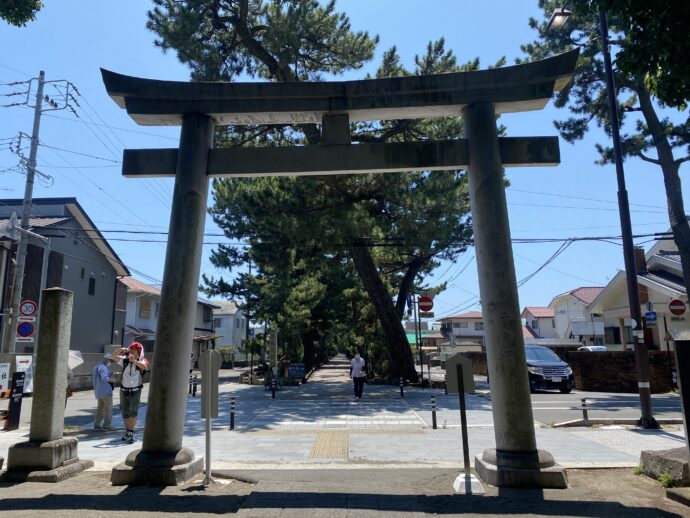 鳥居と神の道