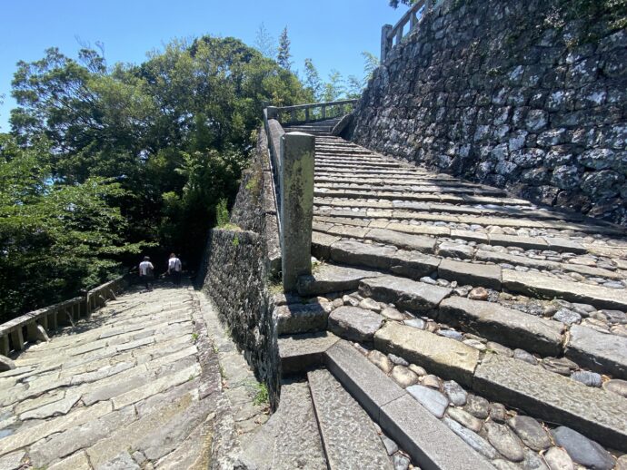 表参道の石段