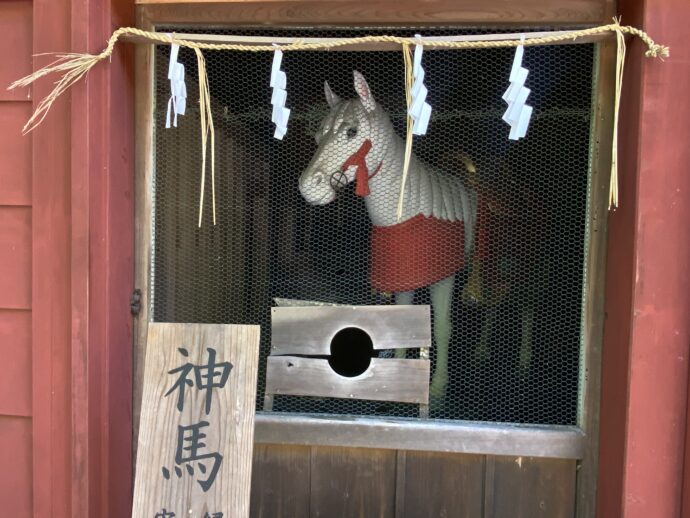 白い神馬
