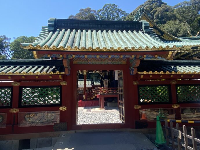 門