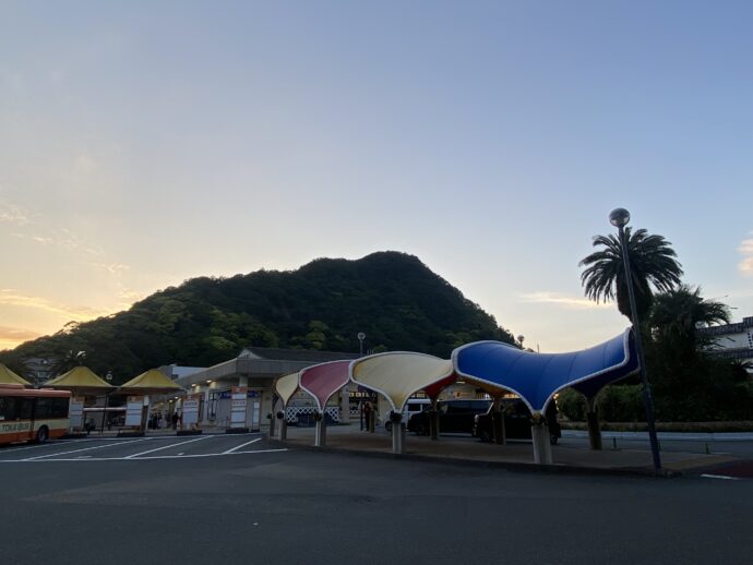 伊豆急下田駅前