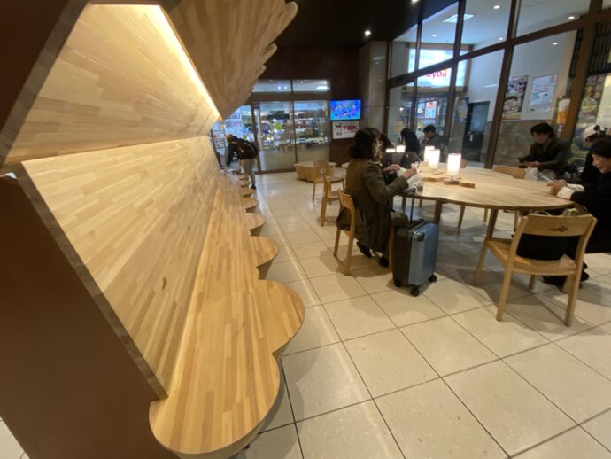 やくもラウンジ