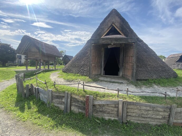 登呂遺跡の竪穴式住居