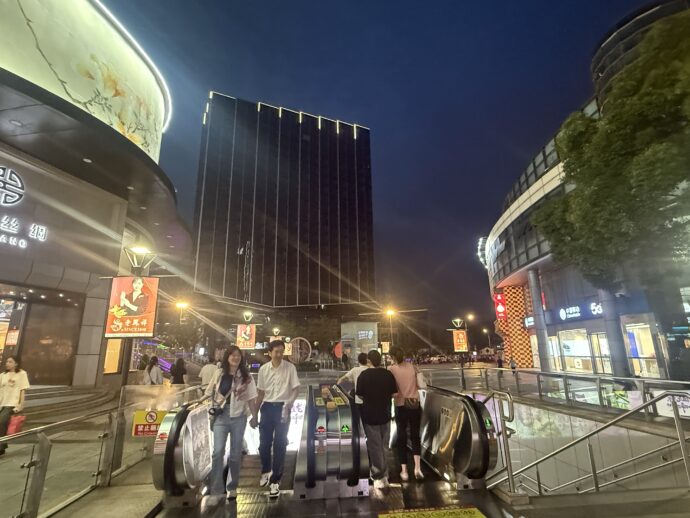 石路エリア