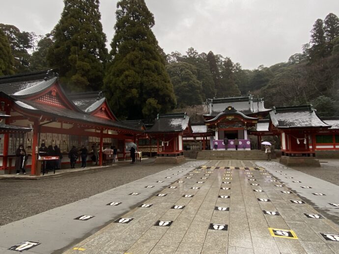 霧島神宮境内