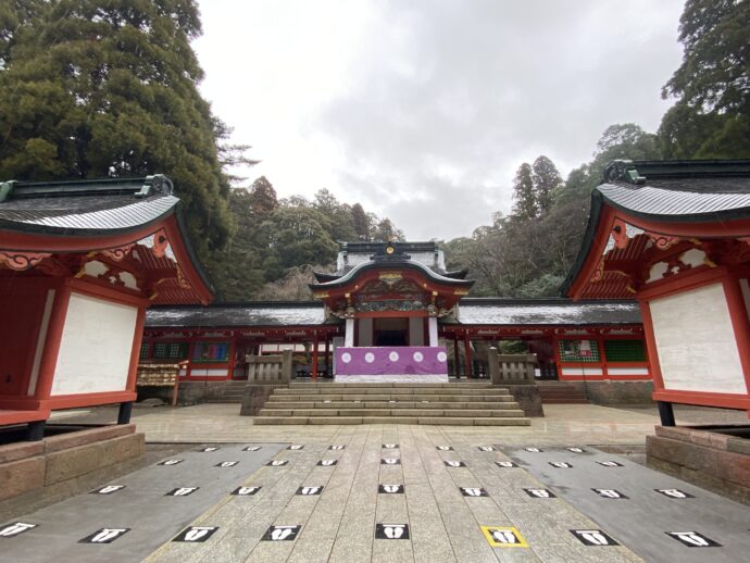 拝殿・本殿