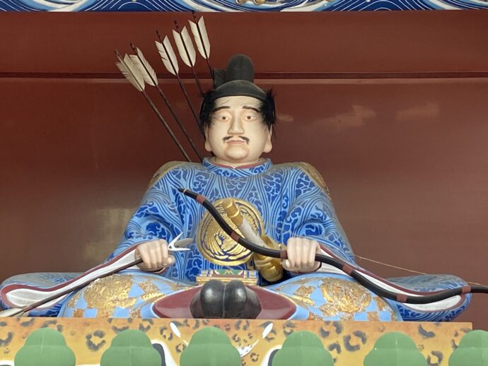 矢大臣の像