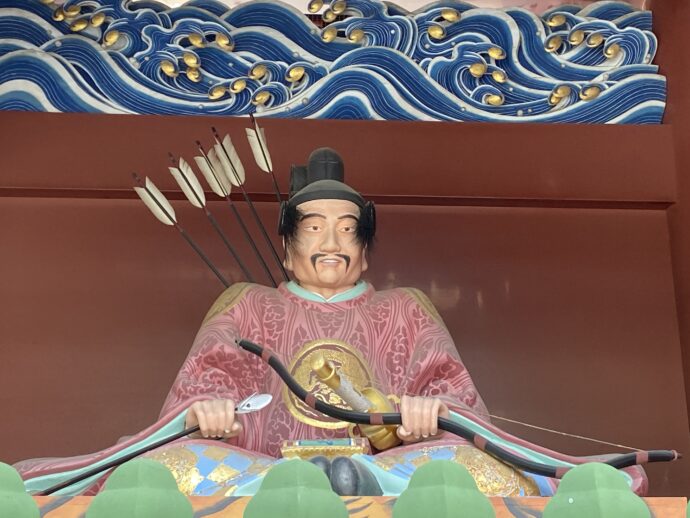 矢大臣の像