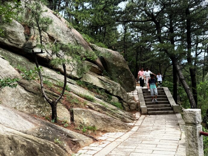 ラオシャン登山コース