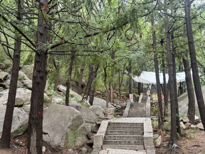 ラオシャン登山コース